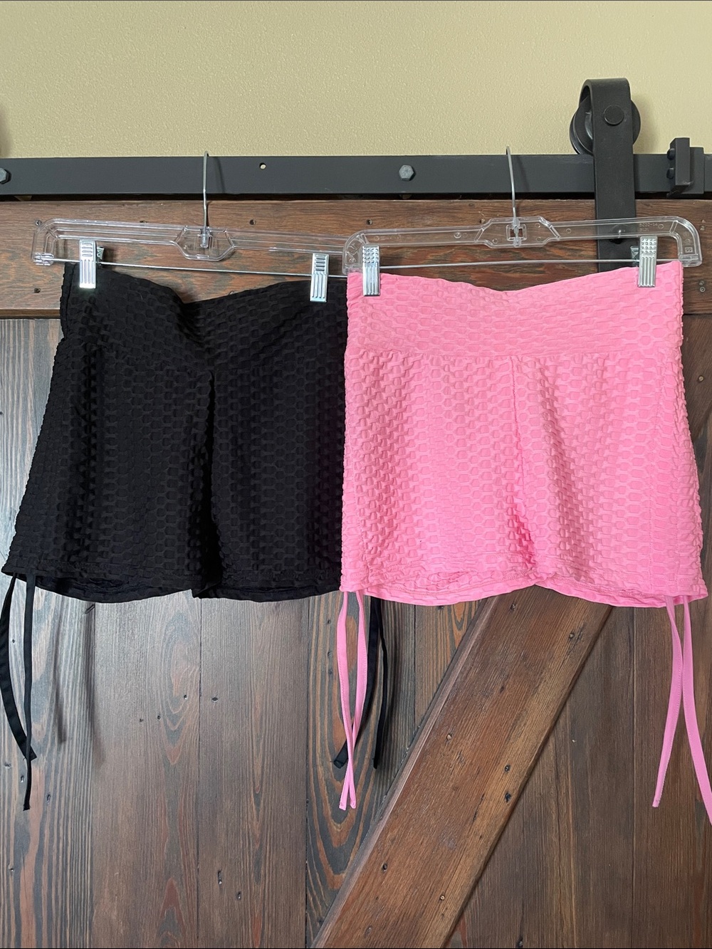 High-Waist Textured Shorts - Black & Pink